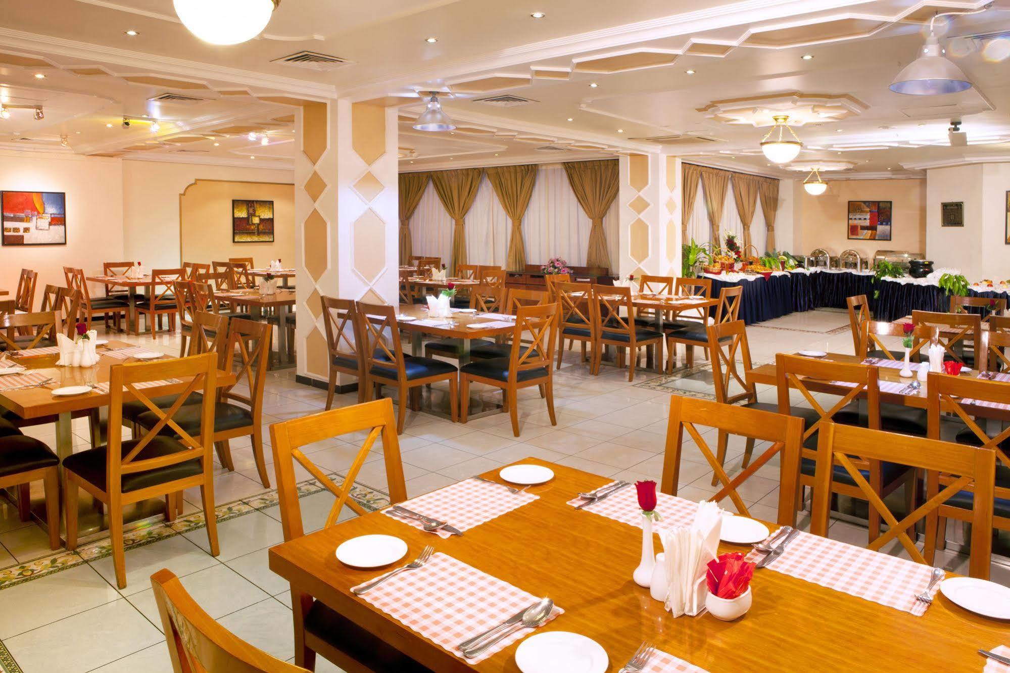 Landmark Plaza Hotel Dubai Exterior foto