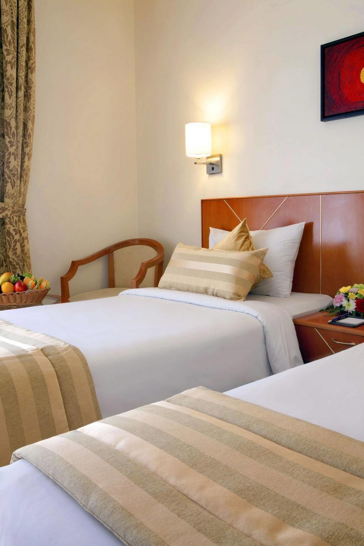 Landmark Plaza Hotel Dubai Exterior foto